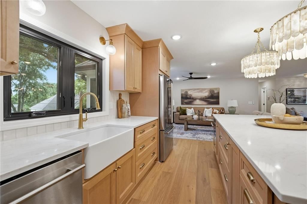 7401 W 101st Street — photo 16