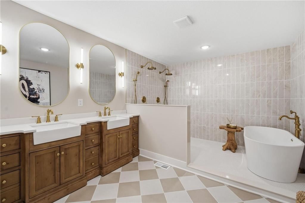 7401 W 101st Street — photo 28