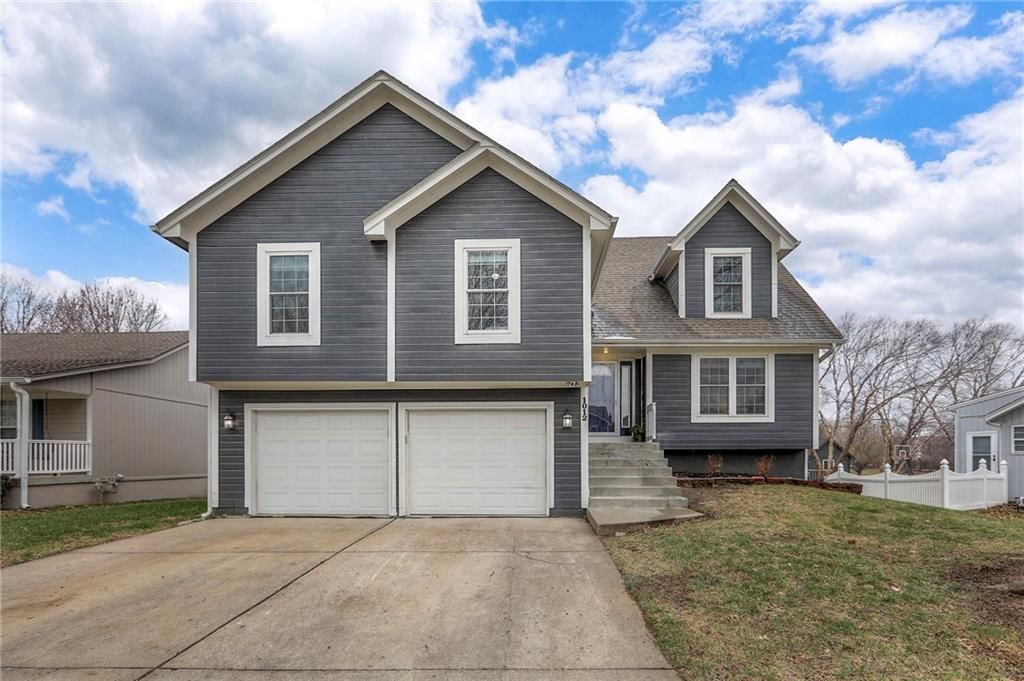 1012 SE Wingate Court — photo 2