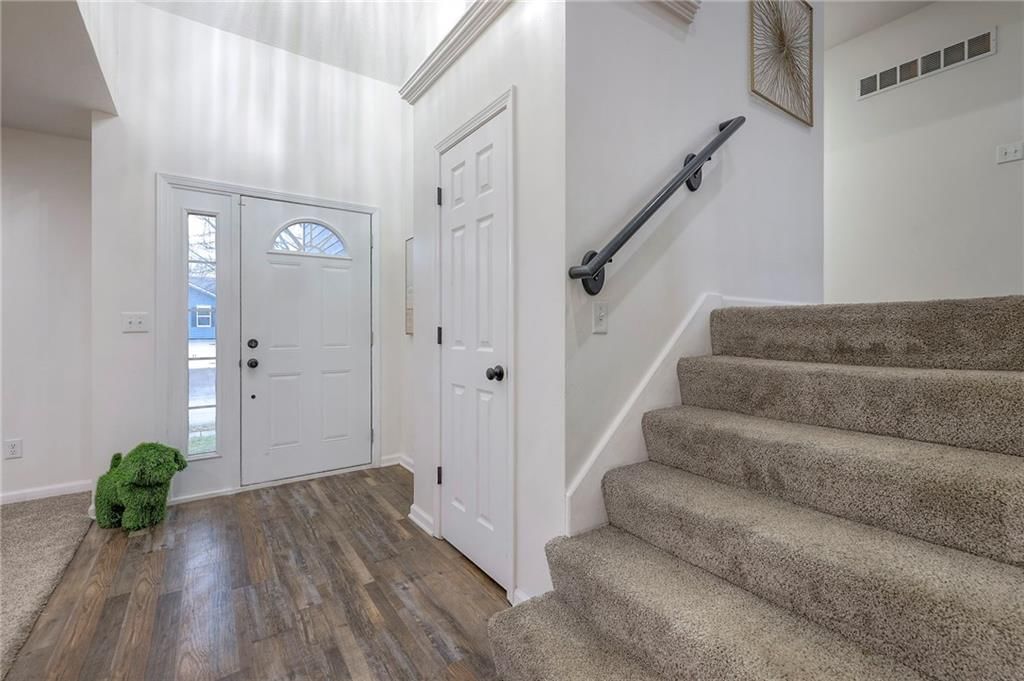 1012 SE Wingate Court — photo 3
