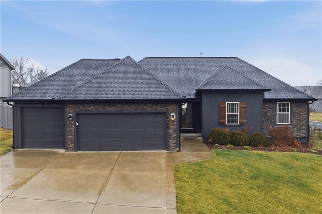 20700 W 72nd Terrace, Shawnee, KS