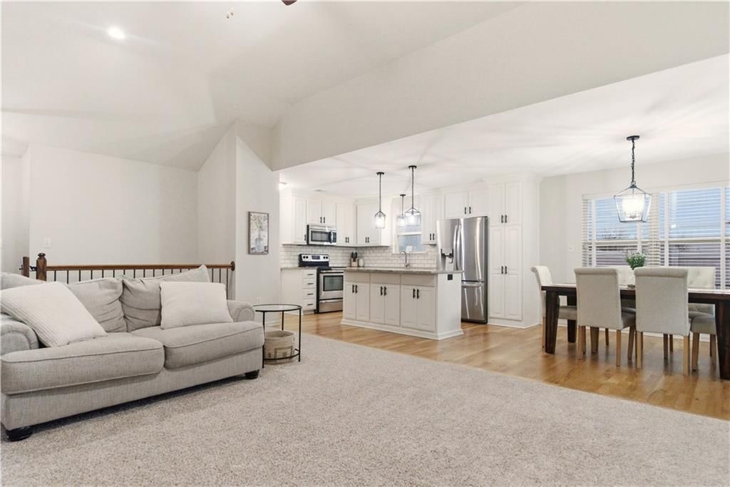 20700 W 72nd Terrace — photo 6