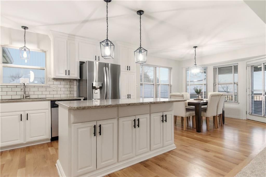 20700 W 72nd Terrace — photo 9