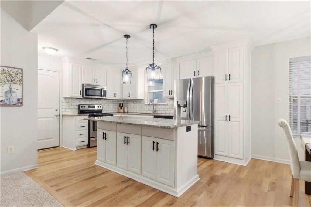 20700 W 72nd Terrace — photo 12