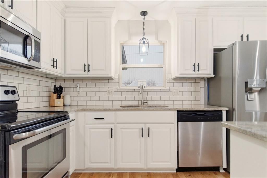 20700 W 72nd Terrace — photo 16