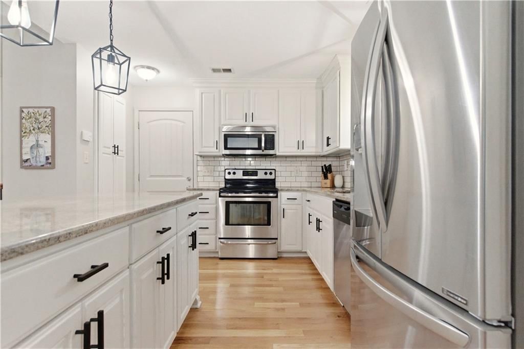 20700 W 72nd Terrace — photo 17