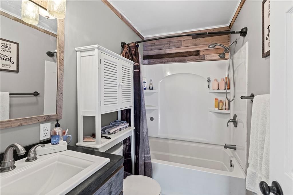 205 N Coats Street — photo 14