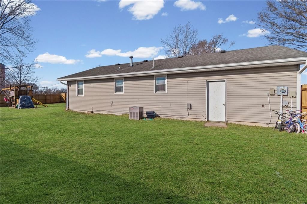 205 N Coats Street — photo 19