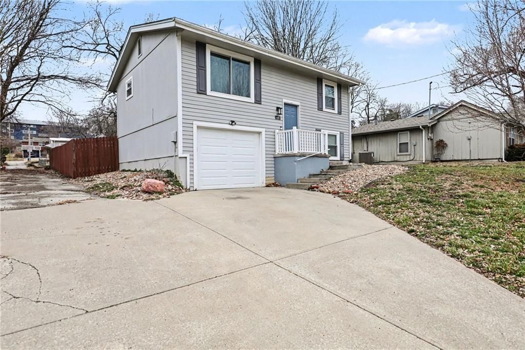 440 N Grover Street — photo 3