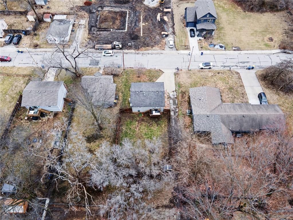 440 N Grover Street — photo 30