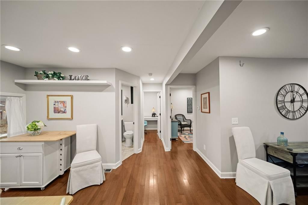 309 E 80th Terrace — photo 14