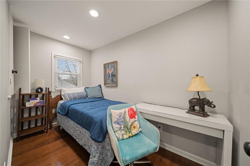 309 E 80th Terrace — photo 19
