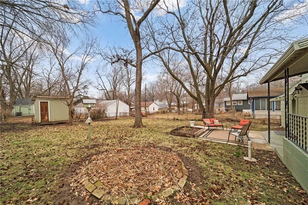 309 E 80th Terrace — photo 30