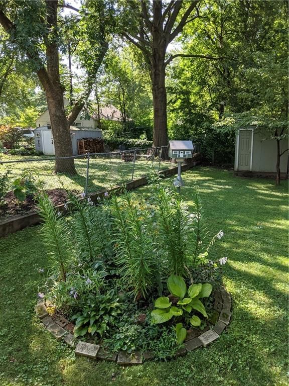 309 E 80th Terrace — photo 31