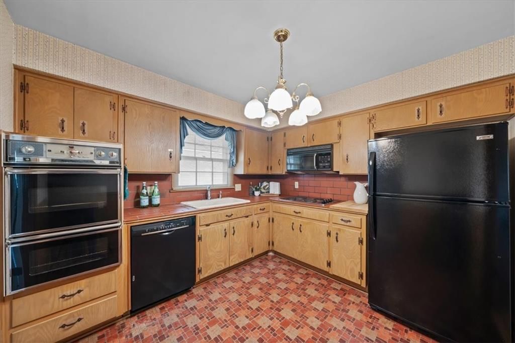 10205 Tracy Avenue — photo 12