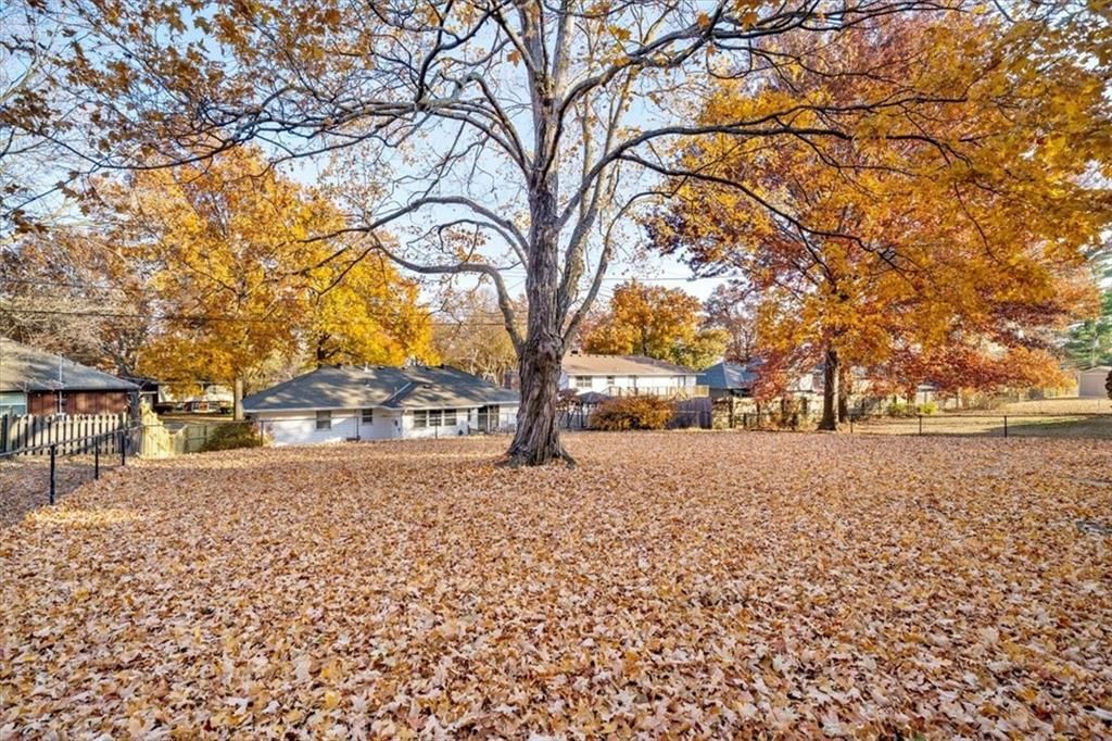 10205 Tracy Avenue — photo 20
