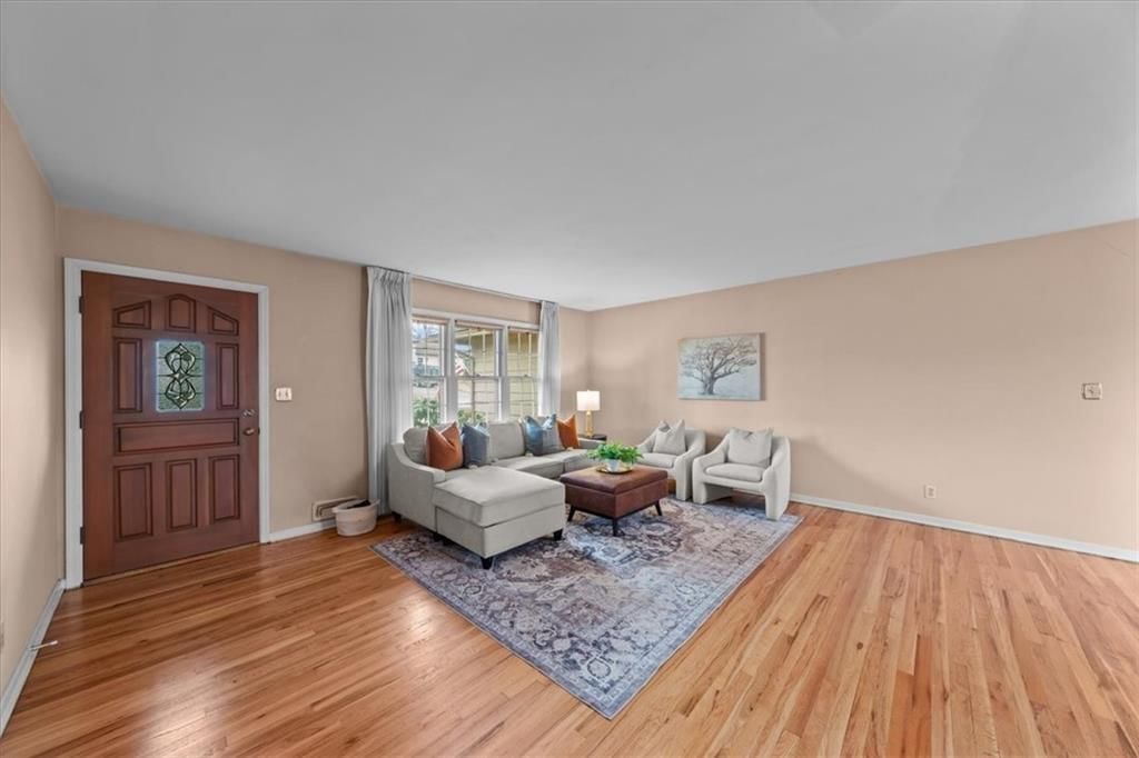 10205 Tracy Avenue — photo 22