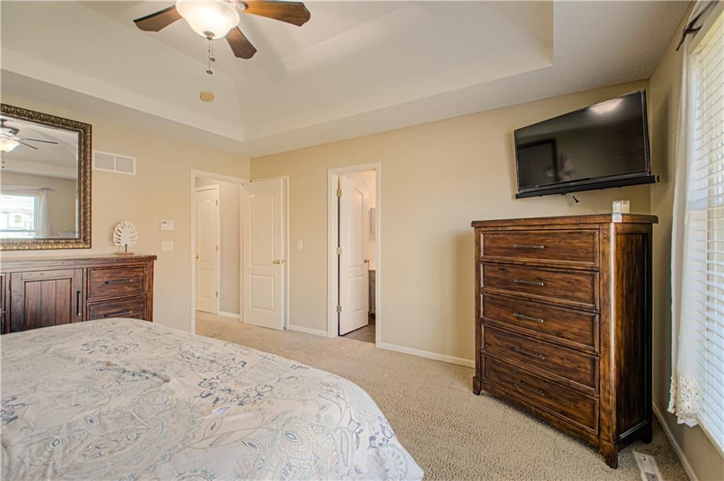 9422 N CAMPBELL Court — photo 20