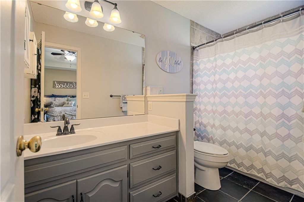 9422 N CAMPBELL Court — photo 26