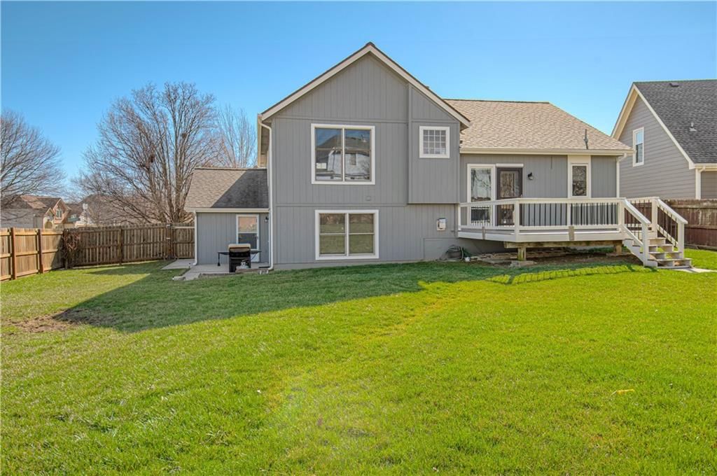 9422 N CAMPBELL Court — photo 34