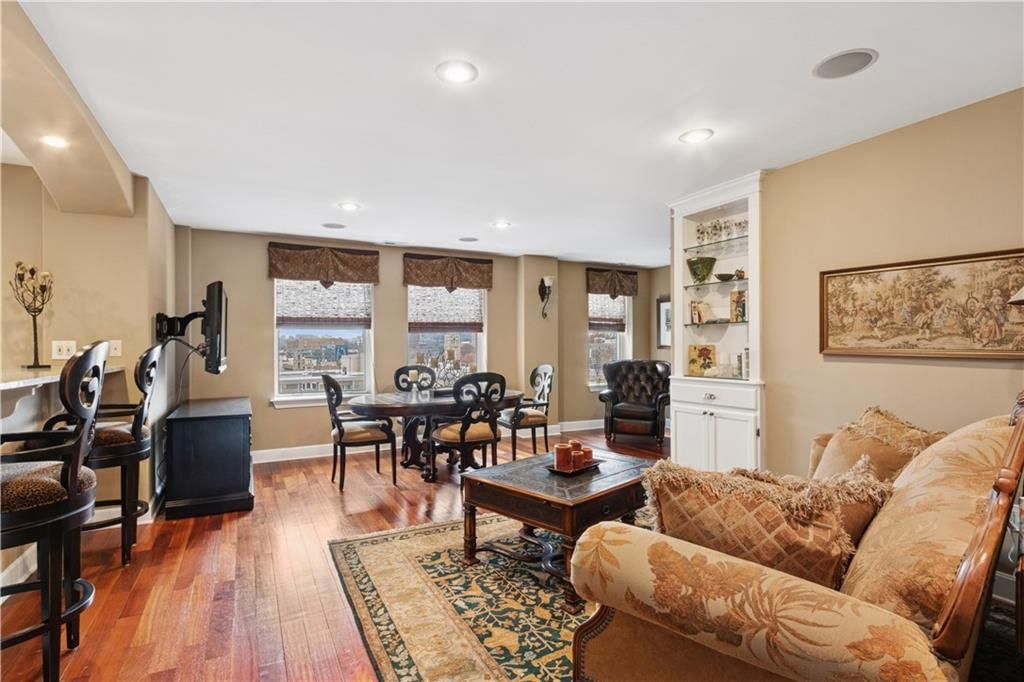 229 Ward Parkway — photo 4