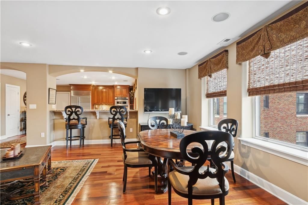 229 Ward Parkway — photo 9