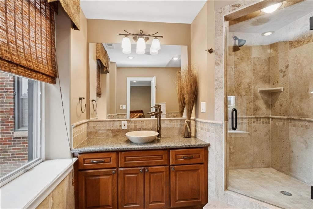 229 Ward Parkway — photo 15