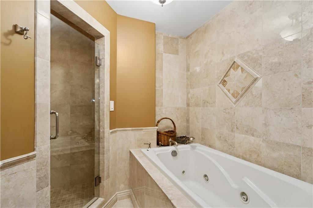 229 Ward Parkway — photo 17