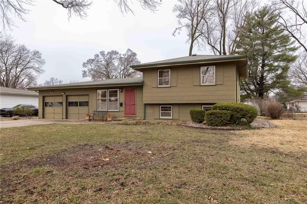 6404 N Walrond Avenue — photo 2