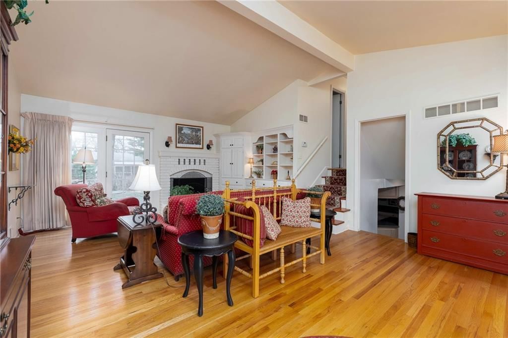 6404 N Walrond Avenue — photo 4