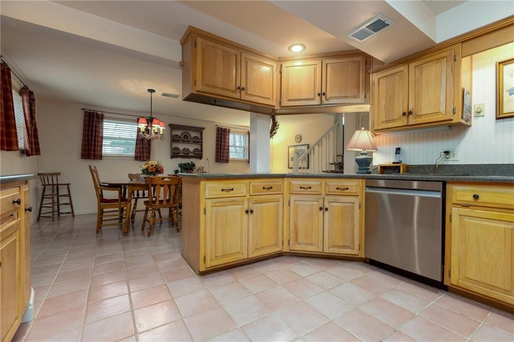 6404 N Walrond Avenue — photo 17