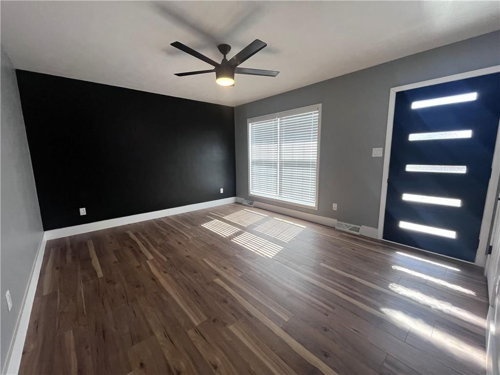 321 E Mason Street — photo 4