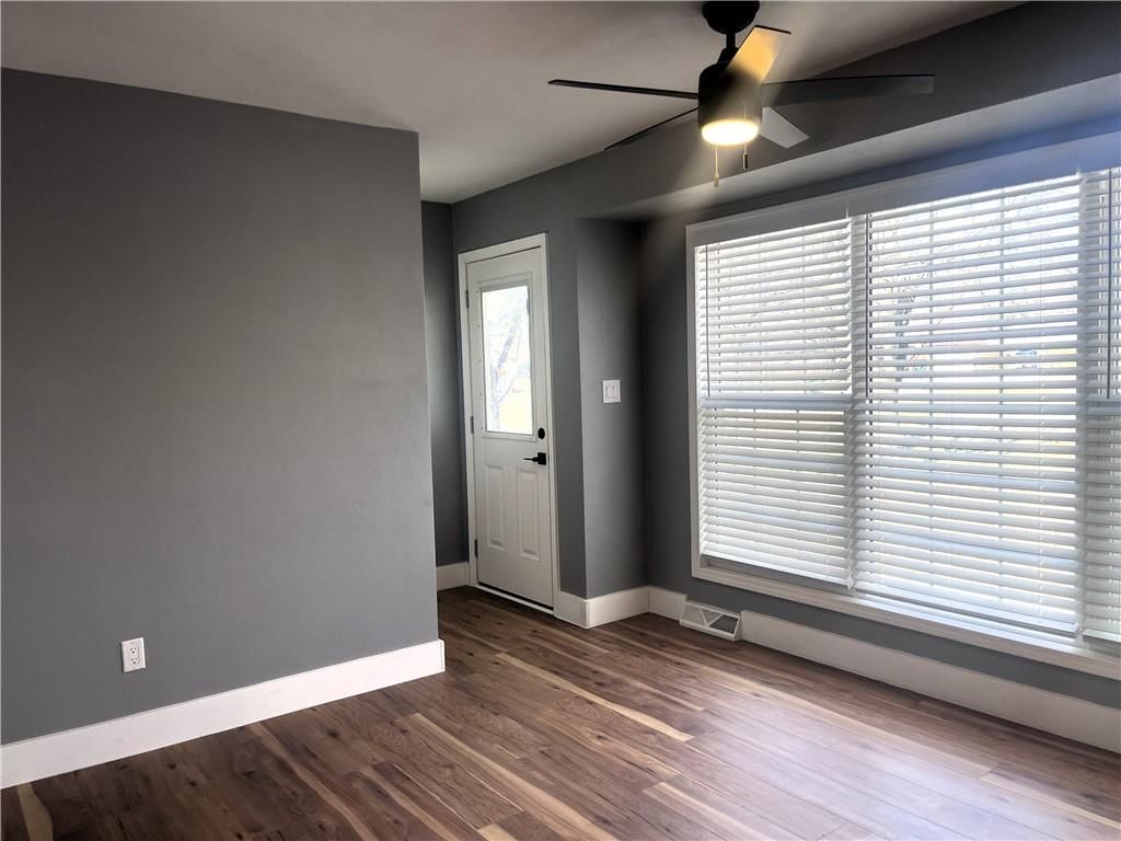 321 E Mason Street — photo 9