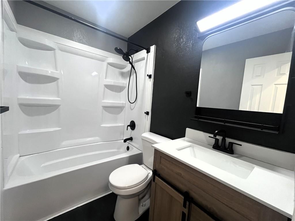 321 E Mason Street — photo 13