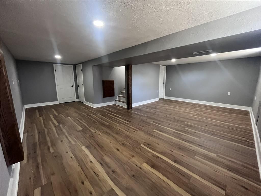 321 E Mason Street — photo 22