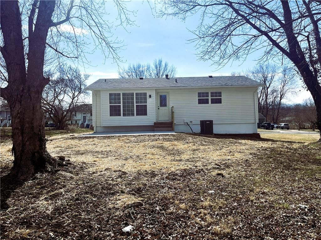 321 E Mason Street — photo 26