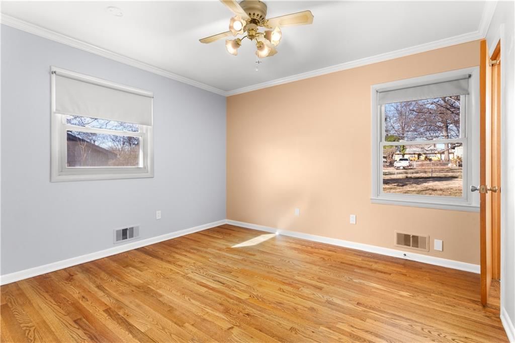 8800 Kentucky Avenue — photo 16