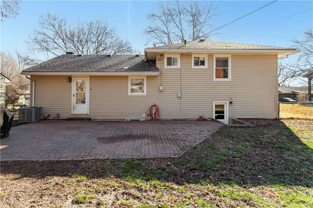 8800 Kentucky Avenue — photo 25