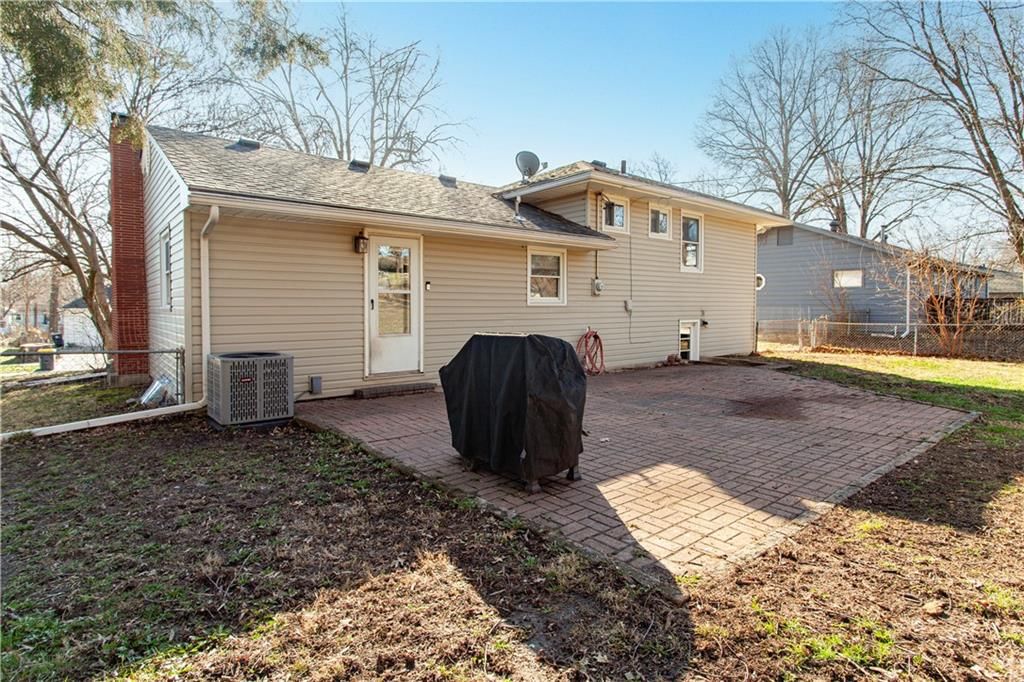 8800 Kentucky Avenue — photo 27
