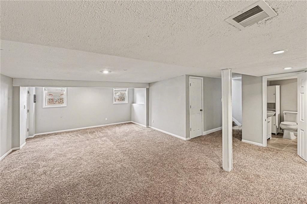 12513 Monroe Avenue — photo 22