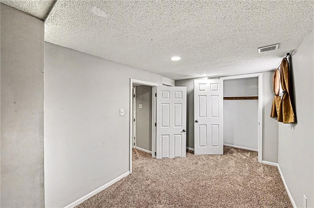 12513 Monroe Avenue — photo 24
