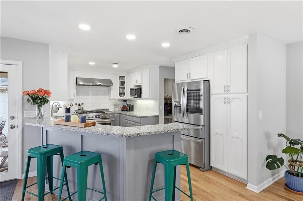 11612 W 100th Street — photo 11