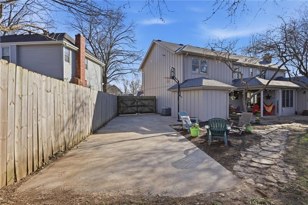 11612 W 100th Street — photo 46