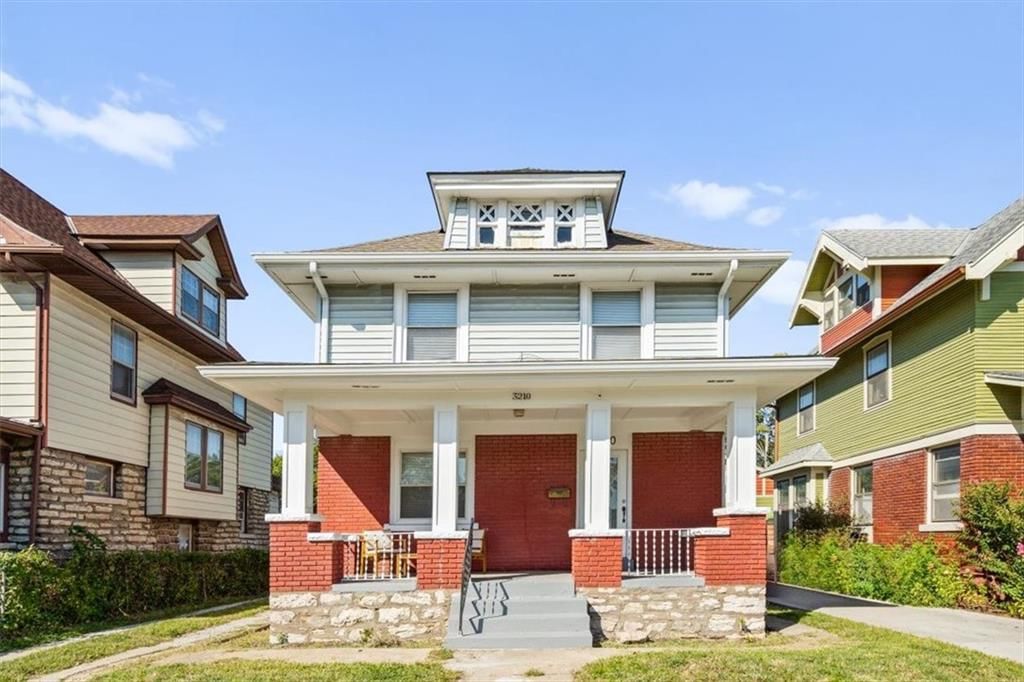 3210 Summit Street, Kansas City, MO