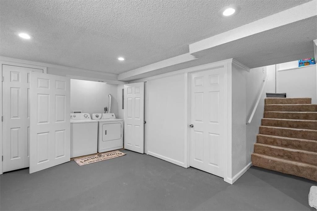 3210 Summit Street — photo 16