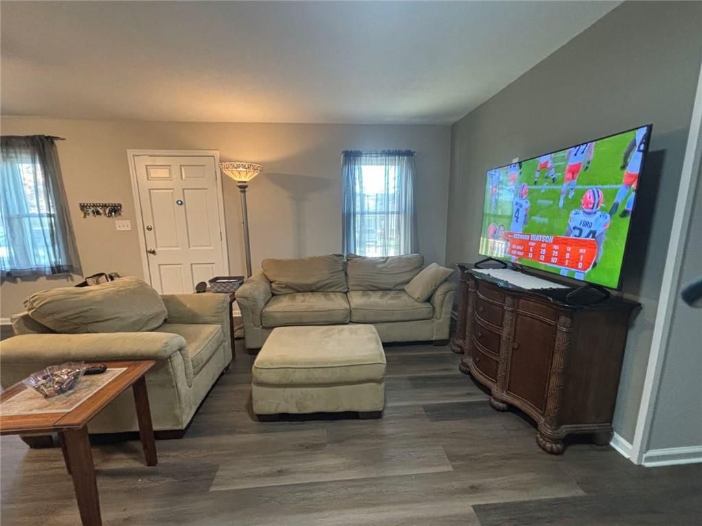 716 W Hurt Street — photo 11