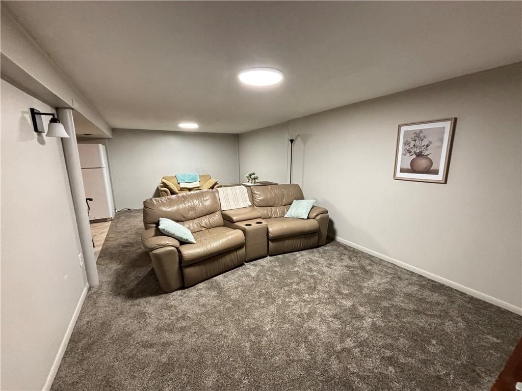 716 W Hurt Street — photo 15