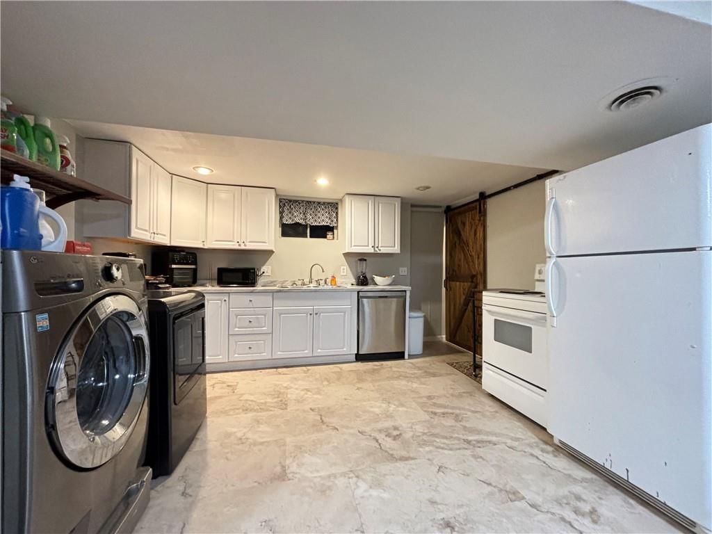 716 W Hurt Street — photo 21