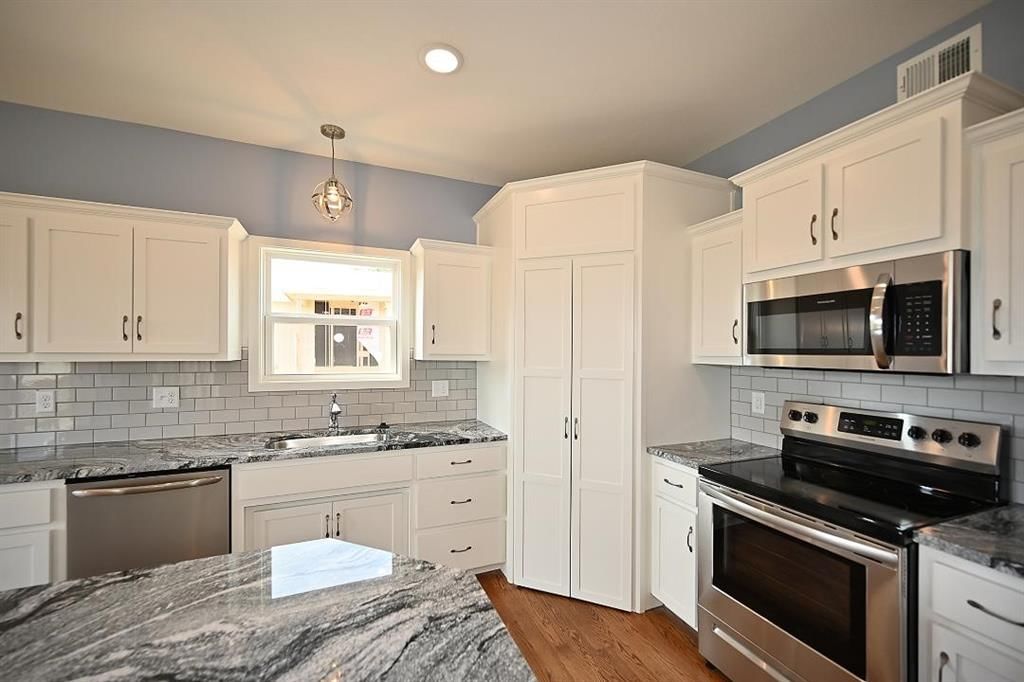 107 JOHNSON Circle — photo 16