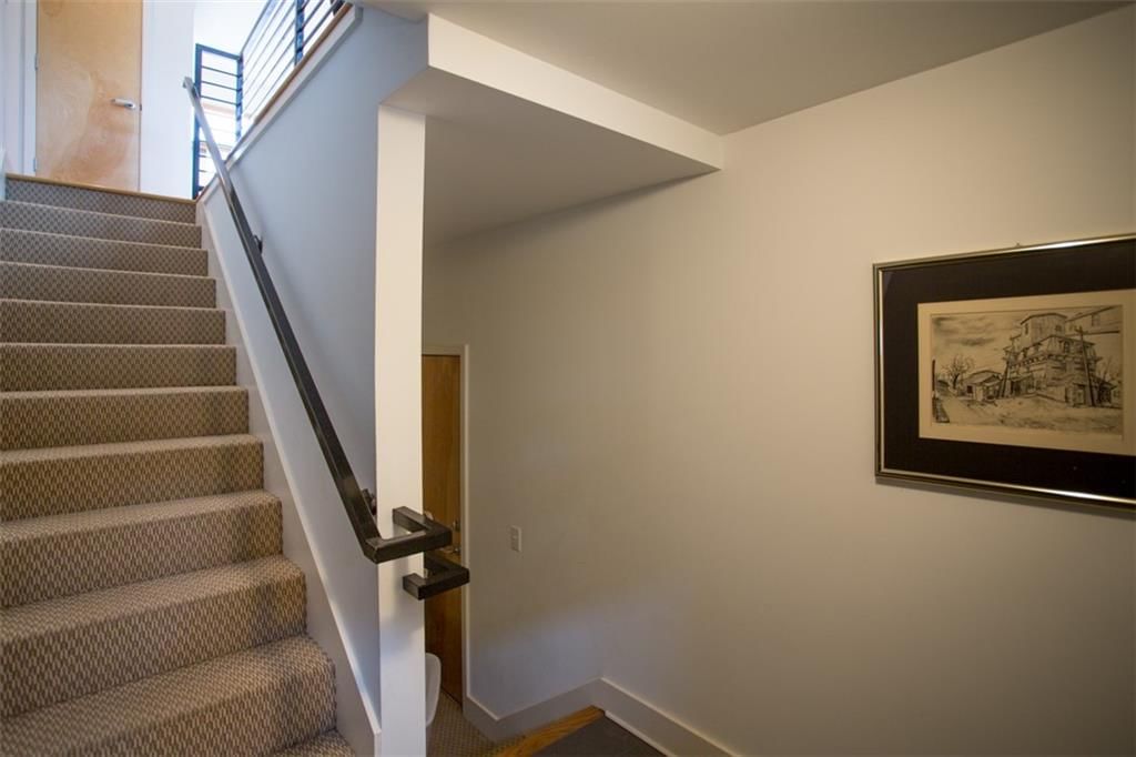 2923 Gillham Road — photo 34